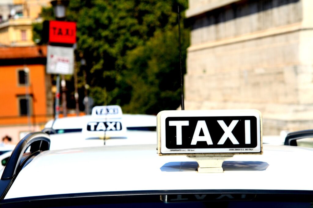 Jak radzić sobie z brakiem kierowców w transporcie towarowym?