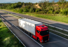 Usługi transportowe - jak świadomie zaplanować przewóz?