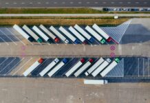 Pasy mocujące – jaką spełniają rolę w transporcie?