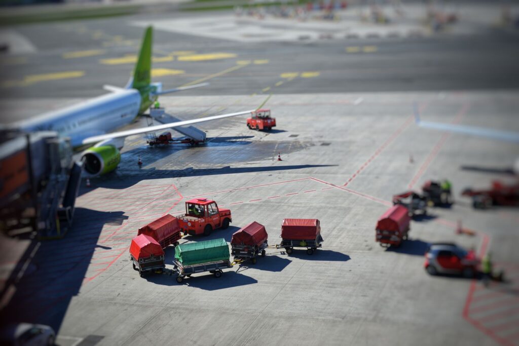 Transport lotniczy cargo: szanse dla polskich eksporterów i logistyki