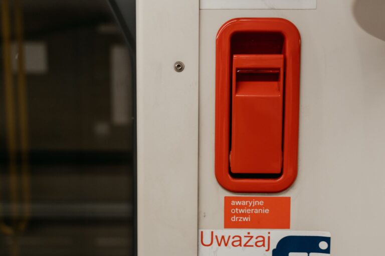 Ubezpieczenie OCP przewoźnika a OCS spedytora – dlaczego jedno nie zastępuje drugiego?